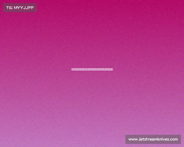 赛车电子竞技比赛视频《极速电驰：虚拟赛道上的巅峰对决》